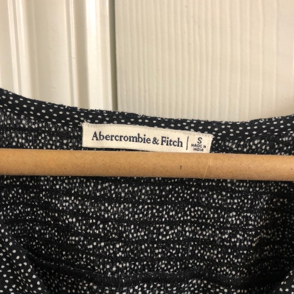 Abercrombie and Fitch crop top - Picture 2 of 3